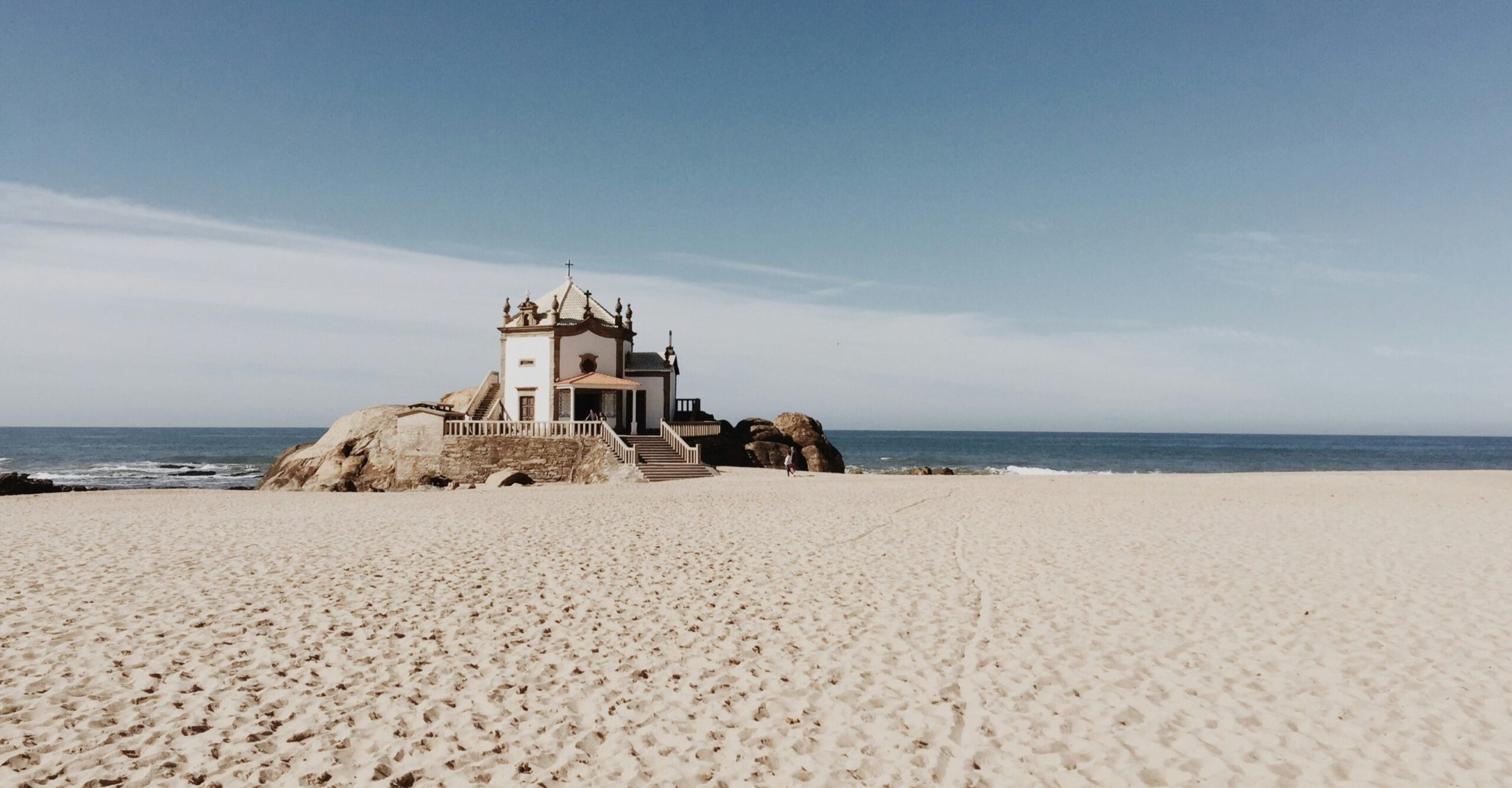 pedro-de-sousa-VEgbbmNiGGI-unsplash